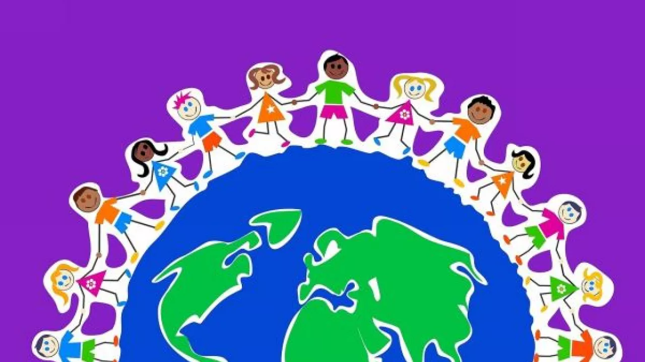 Порно әдемі секс сперму глотают Сұлу қызды спорт залында ақшаға порно үшін түсіріпті.