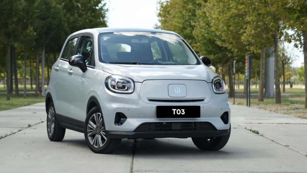 Leapmotor T03 бүйірден көрінісі