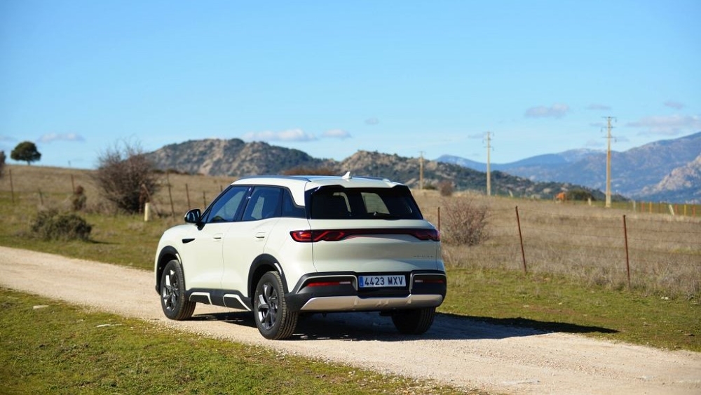 BYD Atto 2 в Польше бүйірден арқа