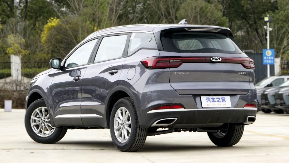 Chery Tiggo 7 Excellence Edition кроссовер сзади сбоку