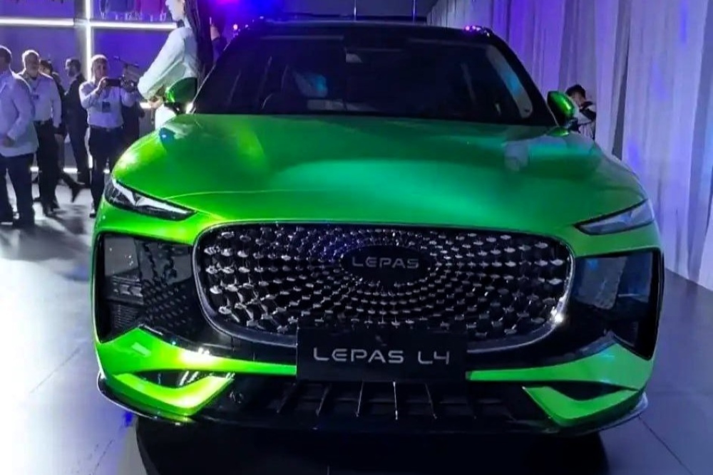 Lepas L4 Crossover алдыңғы көрінісі