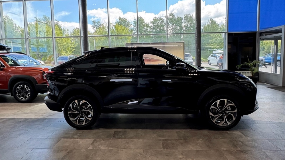 Haval F7x кроссовері дилерде сатып алу автоорталығында