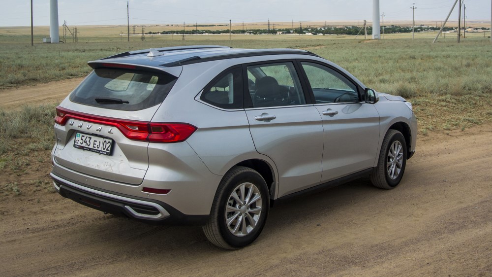 Haval M6 Қазақстанда бүйірден артқа