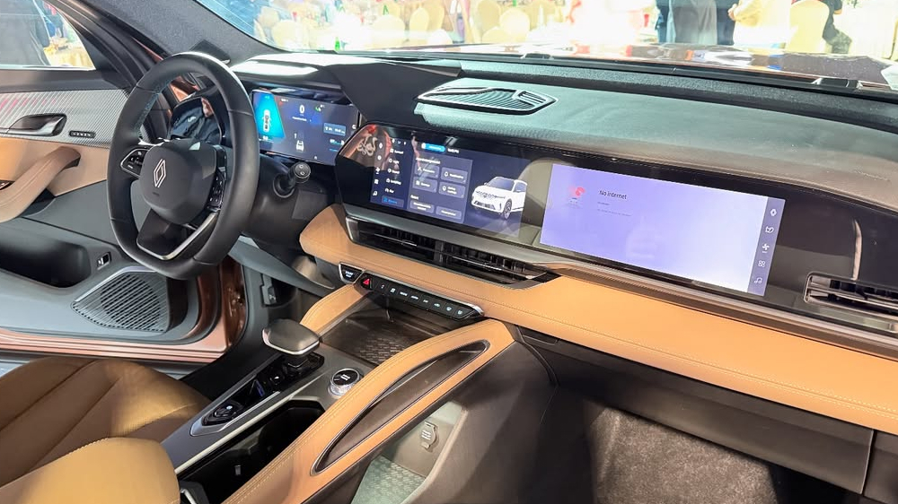 renault grand koleos салон бедевый оранжевый кроссовер вышел на рынок саудовской ариабии экспорт импорт