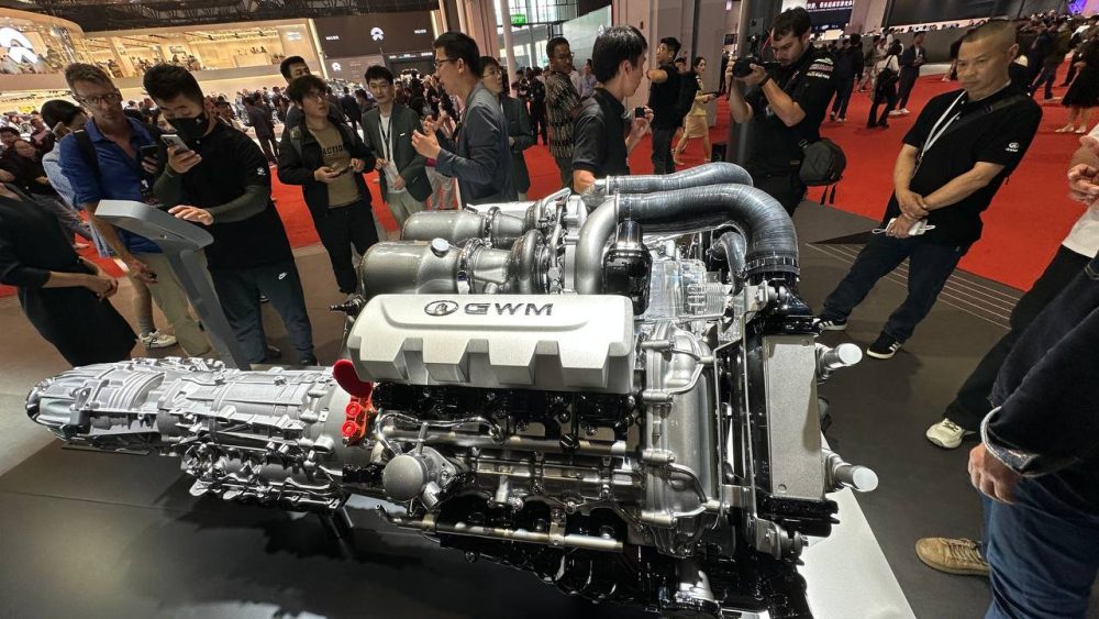 GWM V8 қозғалтқышы Шанхай автосалон павильонында