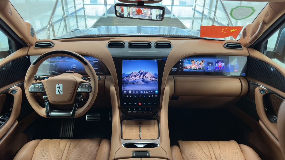 BYD Yangwang U8 жол талғамайтын көлігі интерьері