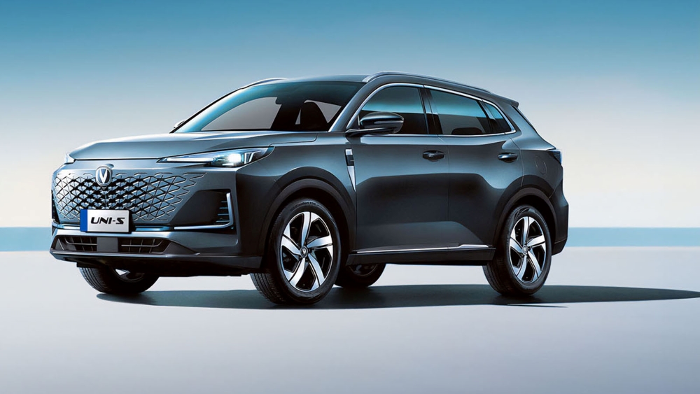 Жаңартылған Changan Uni-S кроссовері Беларусьта
