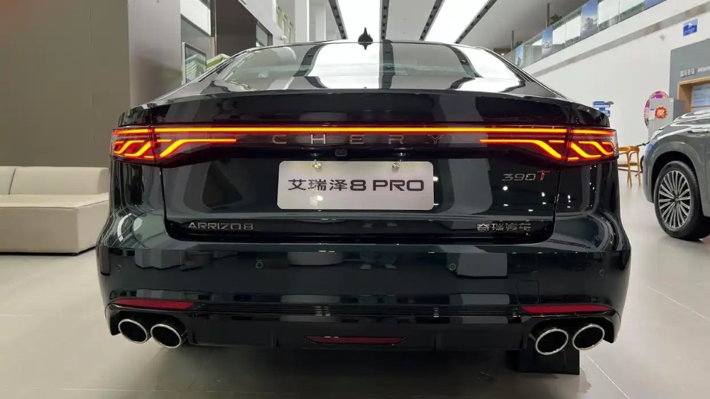Chery Arrizo 8 Pro седаны 2.0 арты, Қытай дилерінде