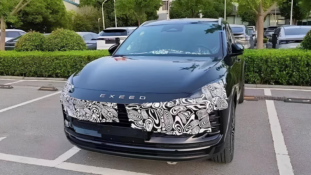 exeed txl жаңа кроссовер бүйірден алдыңғы жағынан қара