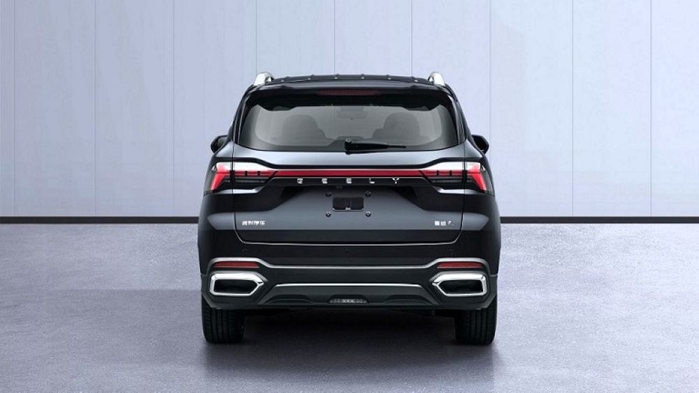 Geely Okavango кроссоверінің артқы жағы 1,5-литровый ДВС-пен