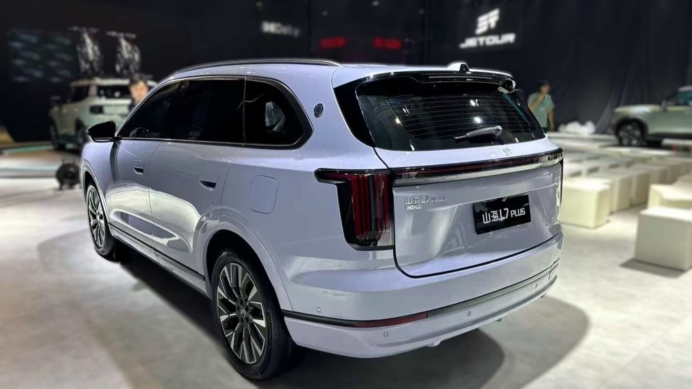 Jetour Shanhai L7 Plus кроссовері, гибрид, артқы жағынан, Шанхай, 2025